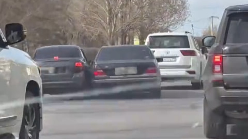 Протаранил авто: водители не поделили дорогу в Павлодаре | Аренда авто Алматы | naprokat.kz